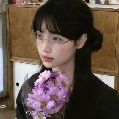 一人有一点颜色